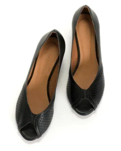 Anonymous Copenhagen Tiffany triangle^ Sandals